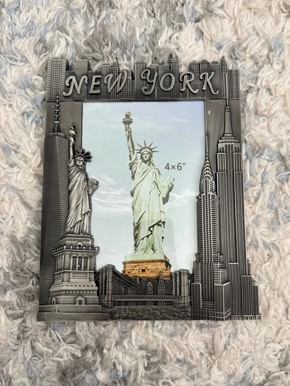 New York Silver-Tone 4x6 Picture Frame - Statues & Skyline